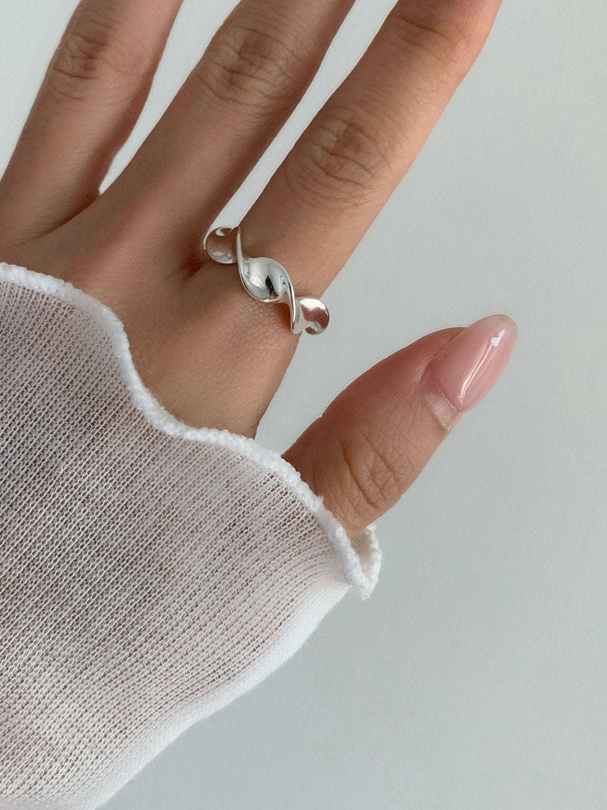 wavy ring-2col