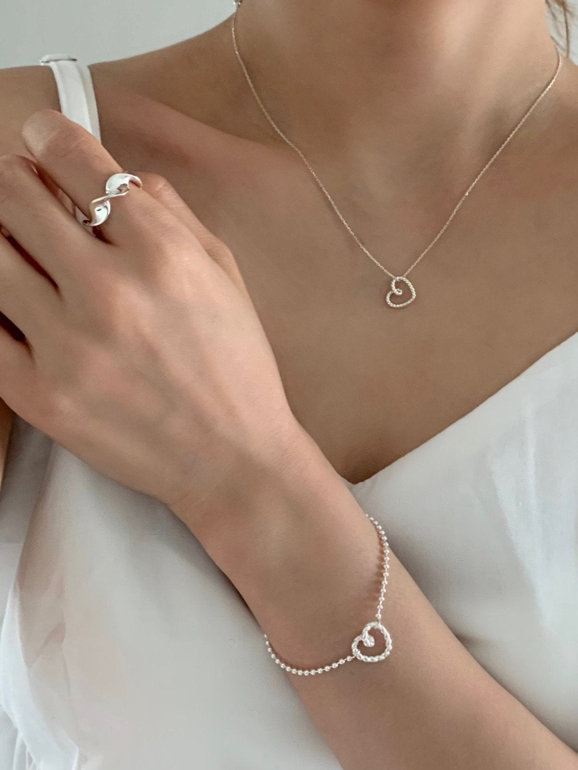 Twisted Heart Silver Ball Bracelet