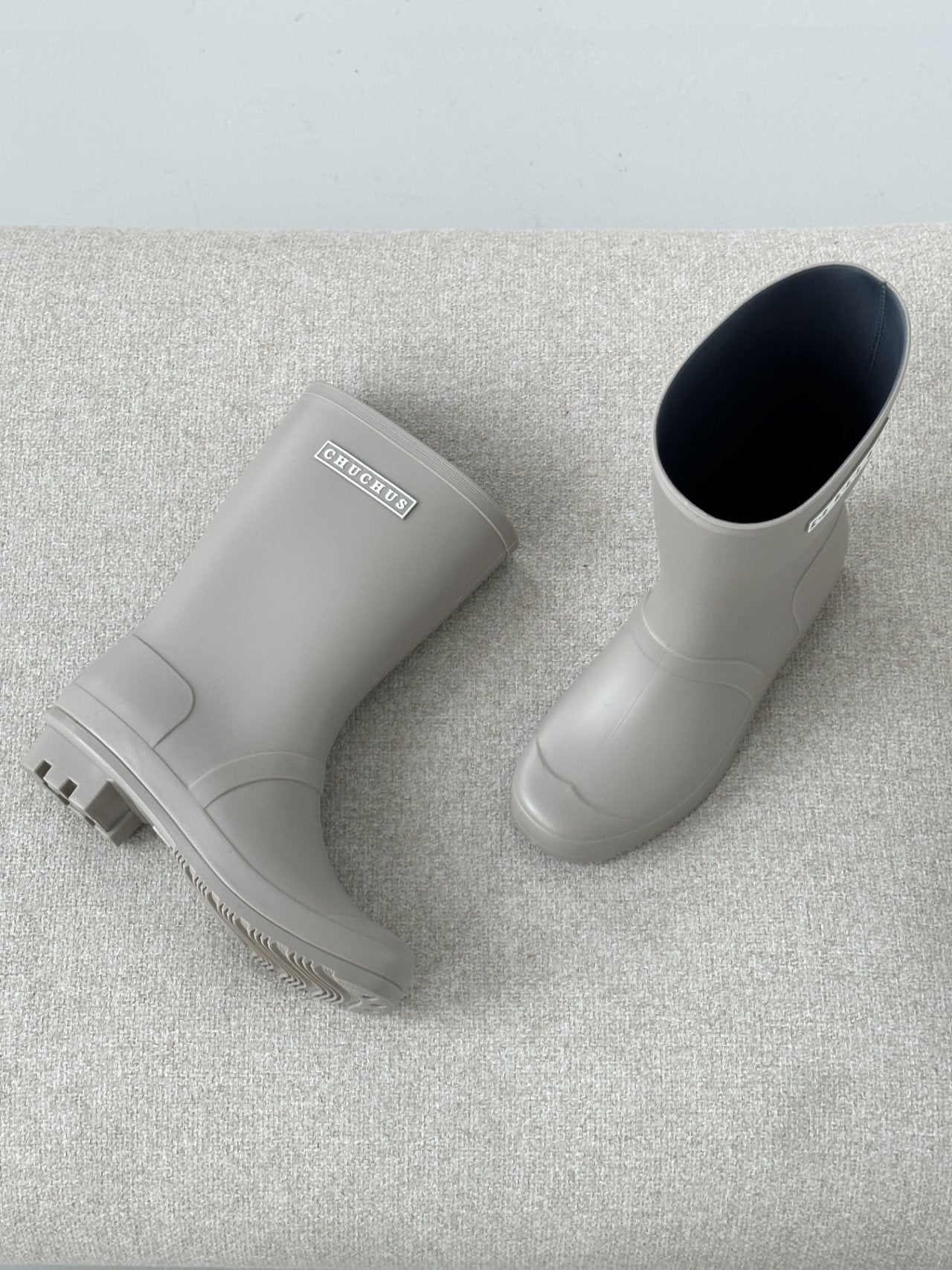 Chuchu Rain Middle Boots two