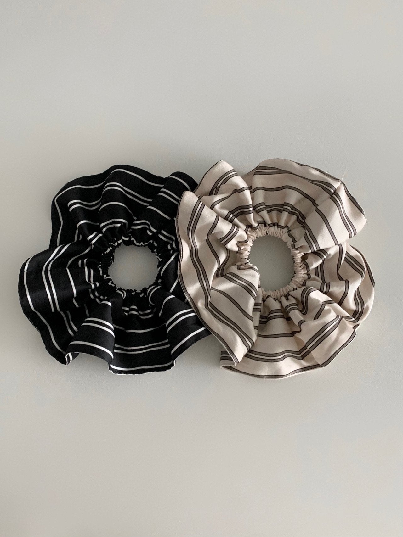 Circle Stripe Scrunchies-2col