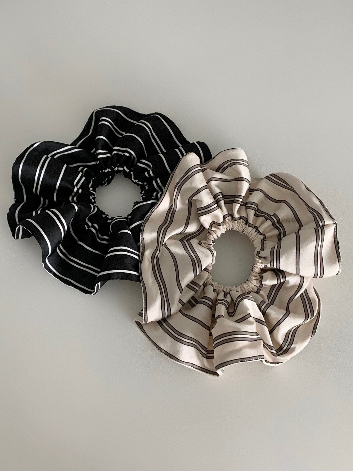 Circle Stripe Scrunchies-2col