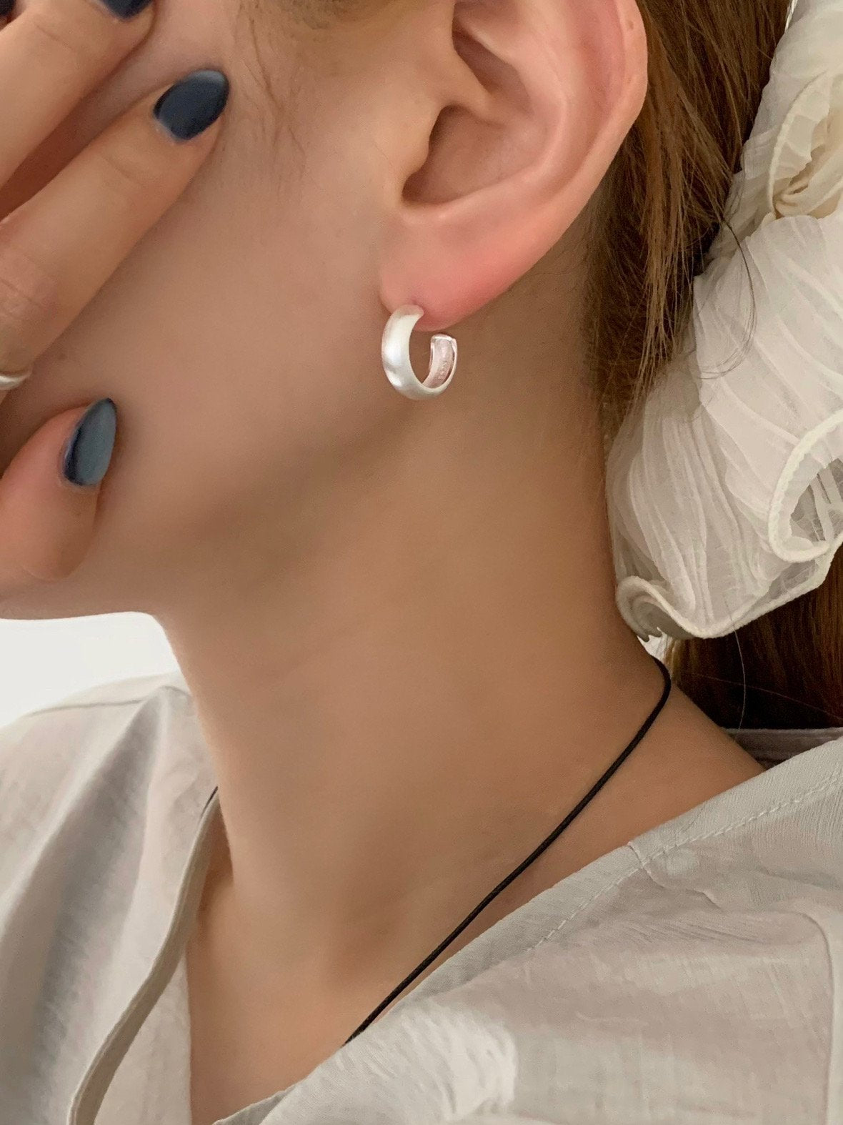 Matte Bold Curve Earrings