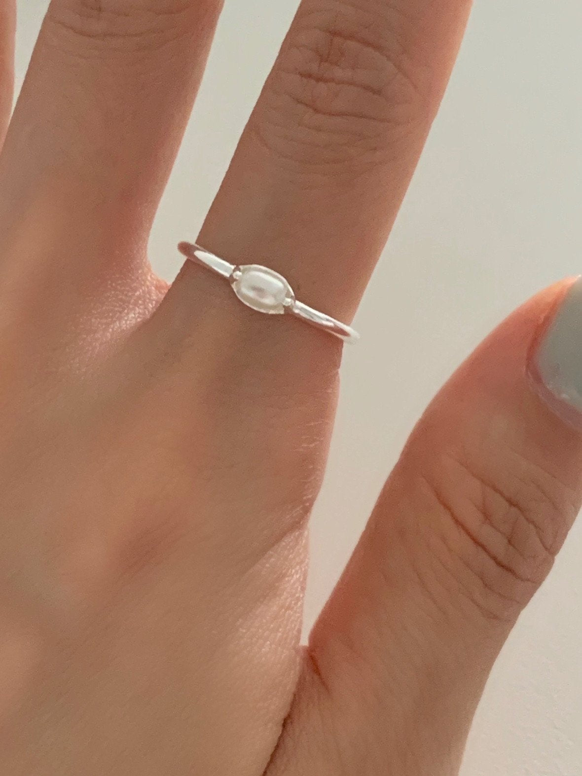 Simple pearl open ring
