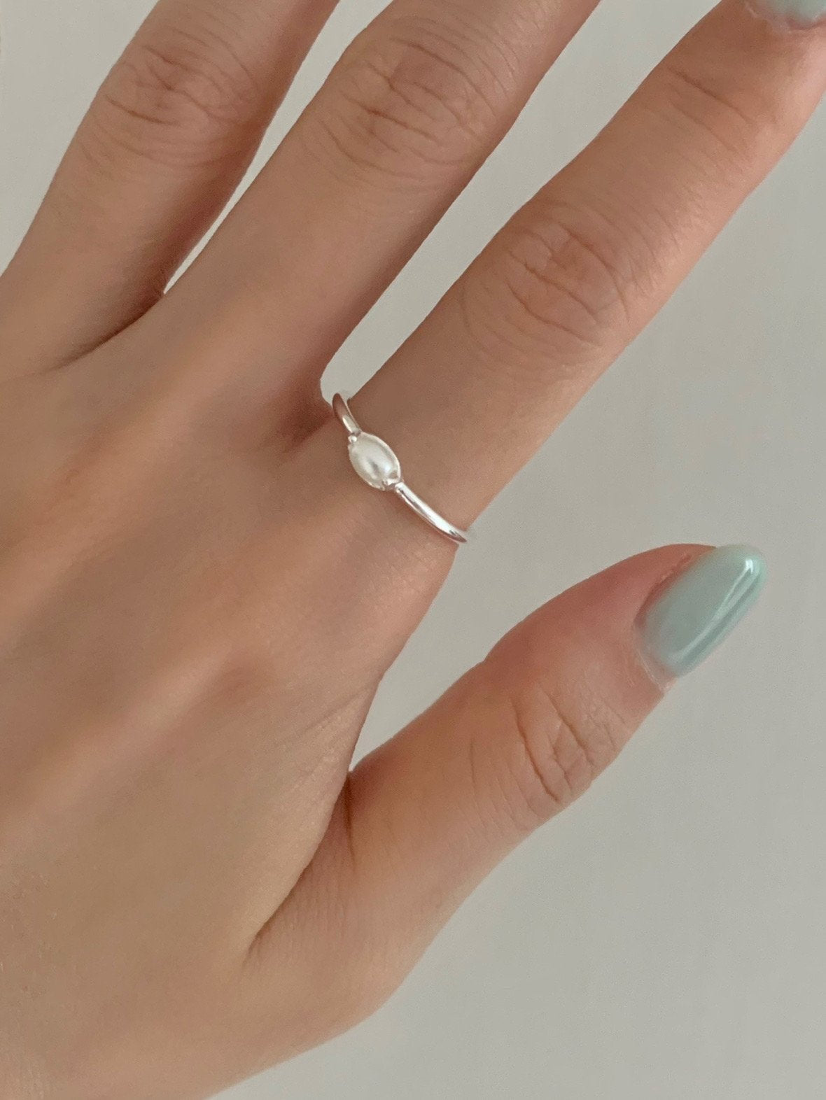 Simple pearl open ring