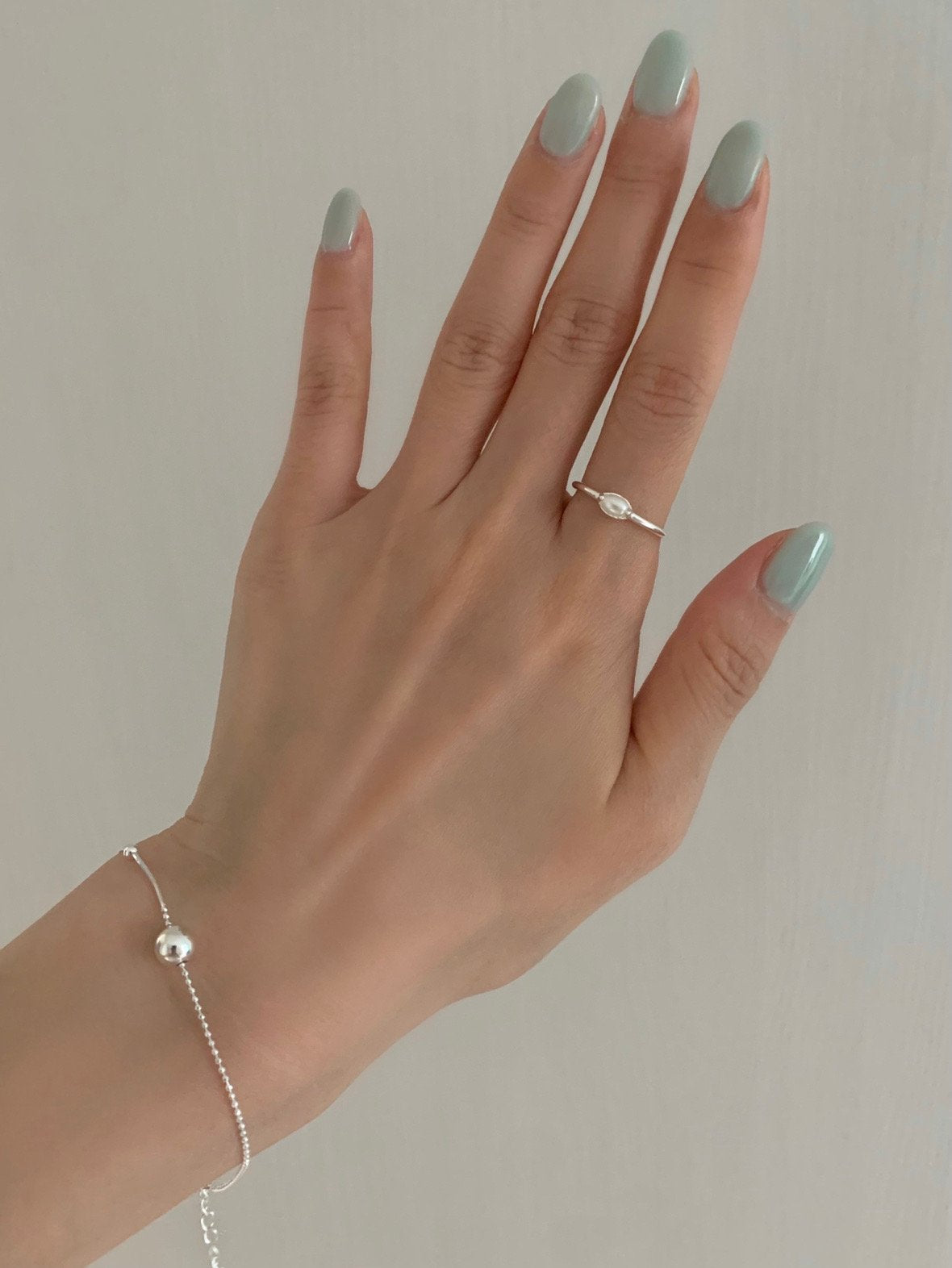 Simple pearl open ring