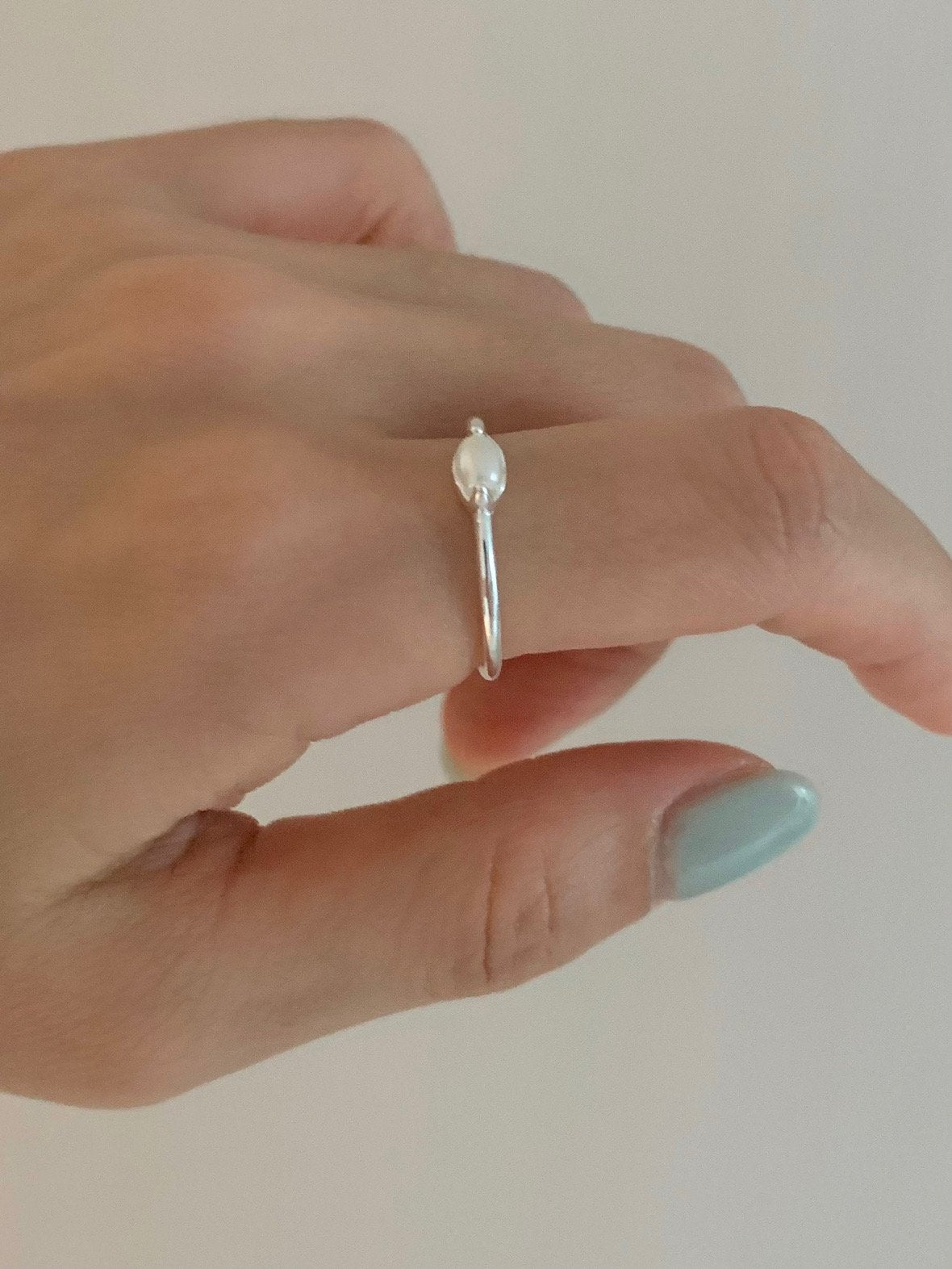 Simple pearl open ring