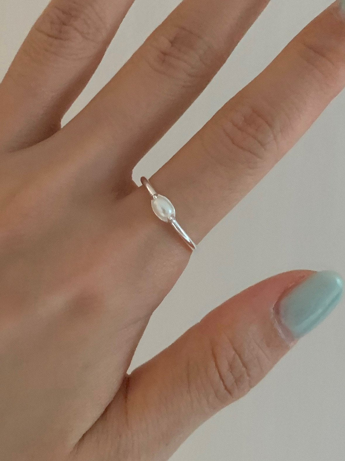 Simple pearl open ring