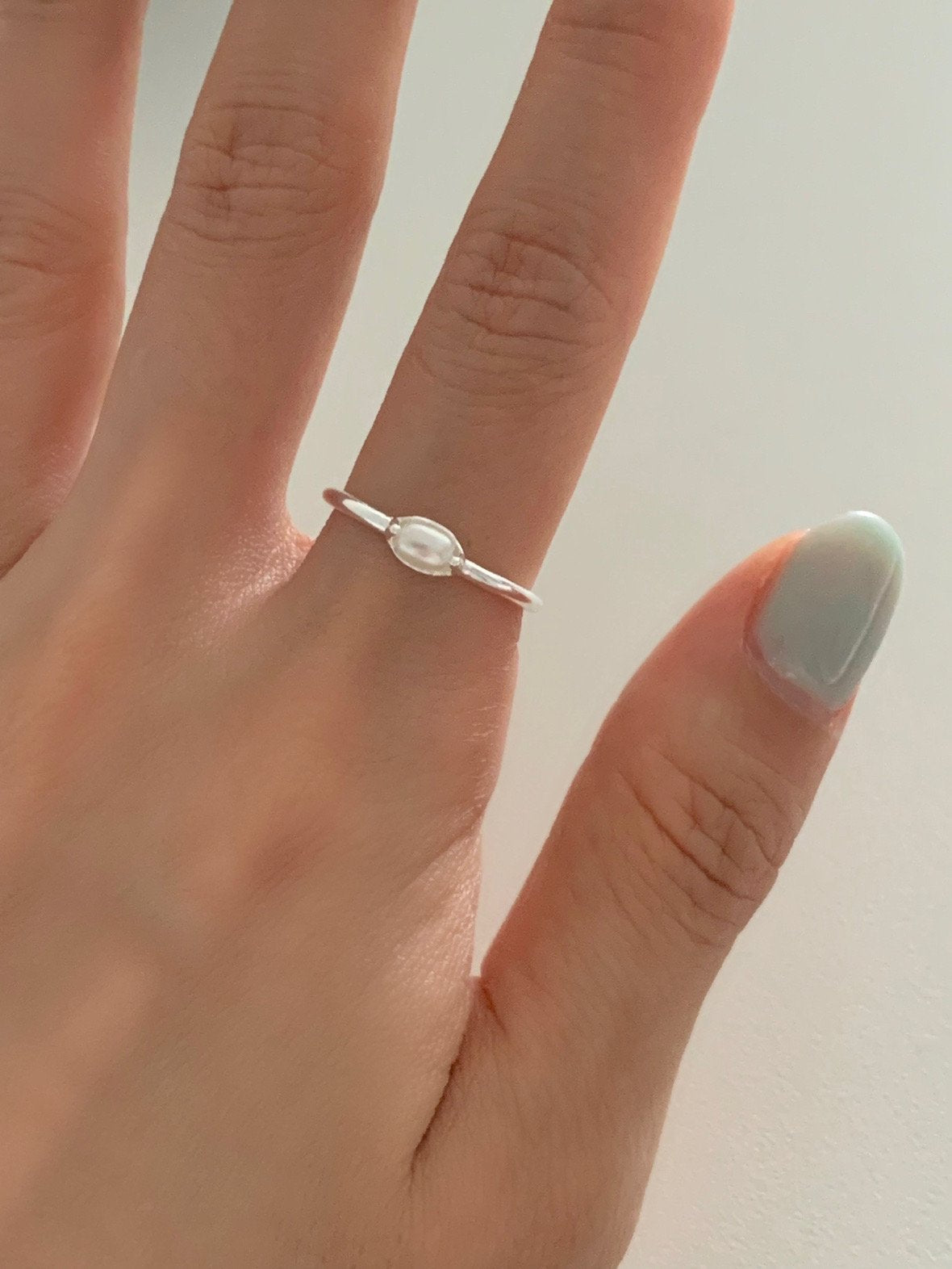 Simple pearl open ring