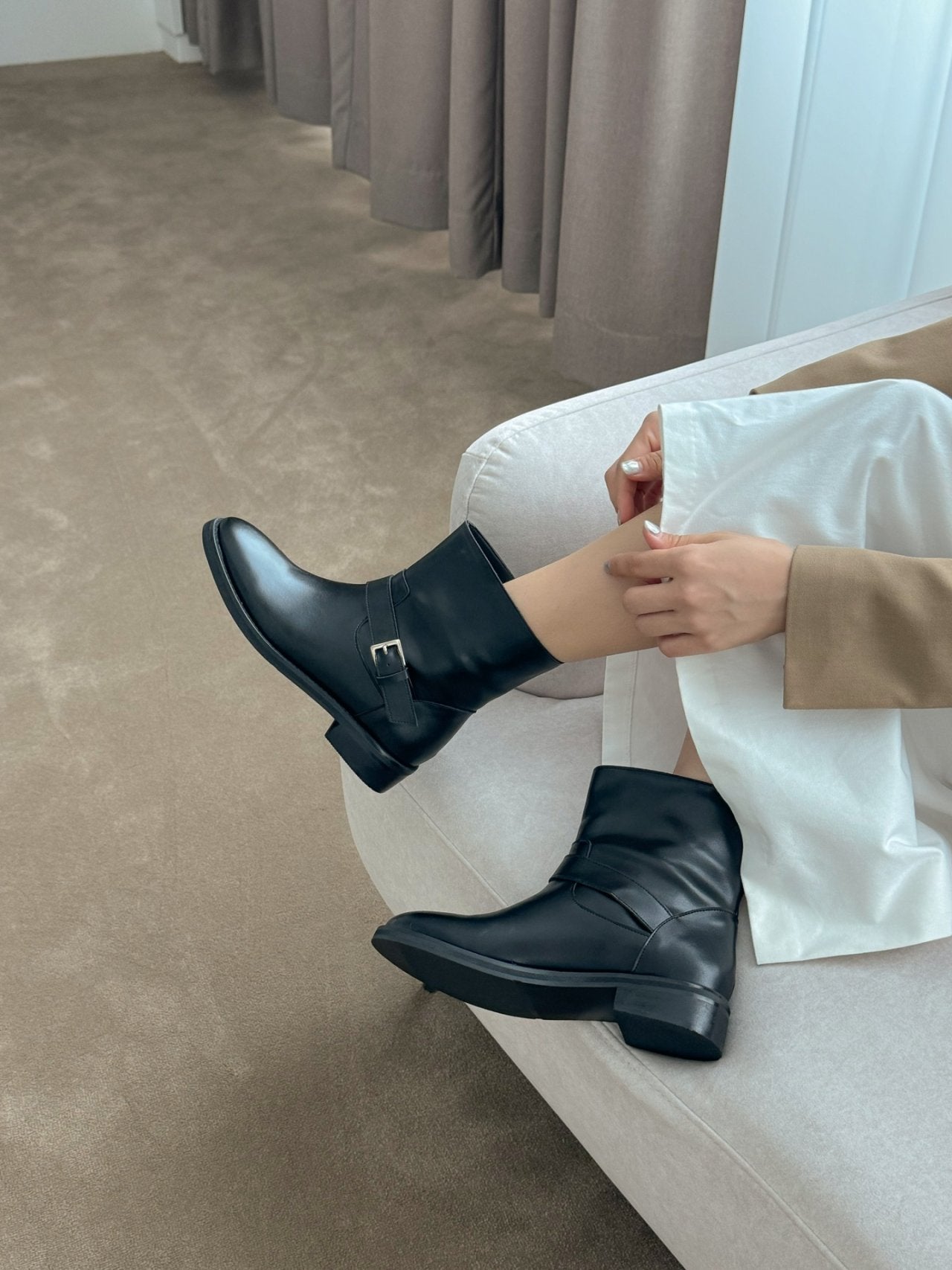 short buckle rider boots