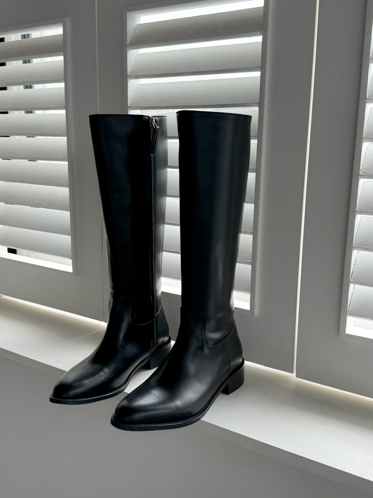 Slim Shaped Long Boots