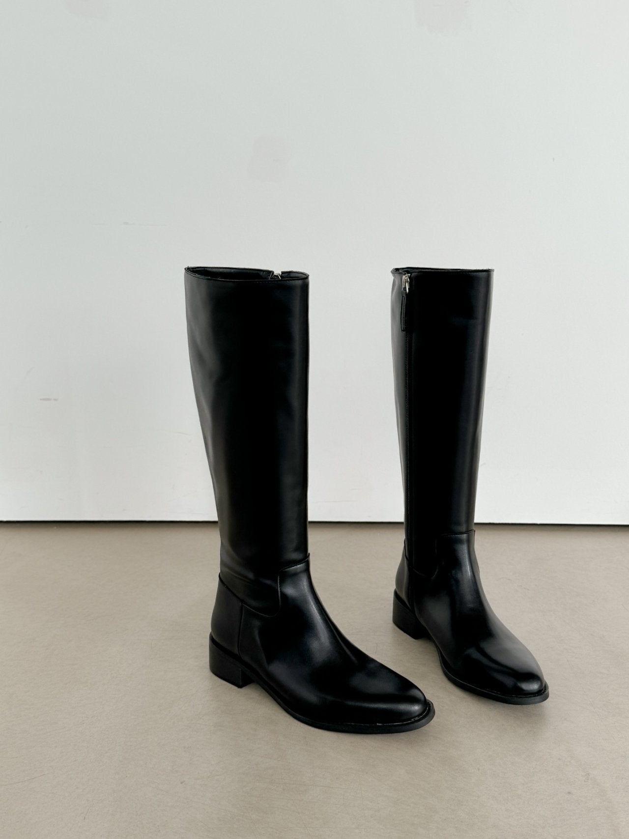 Slim Shaped Long Boots