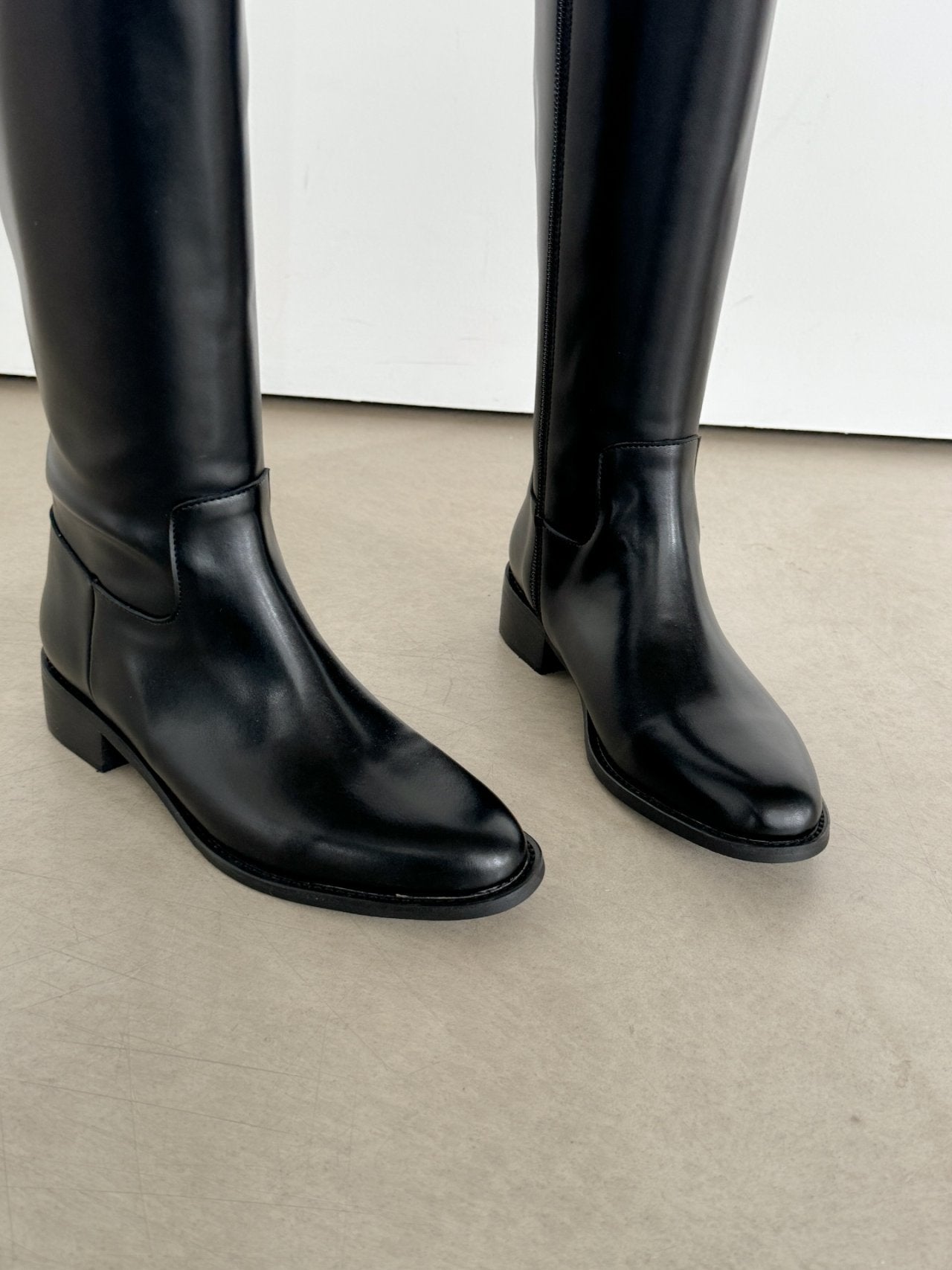 Slim Shaped Long Boots