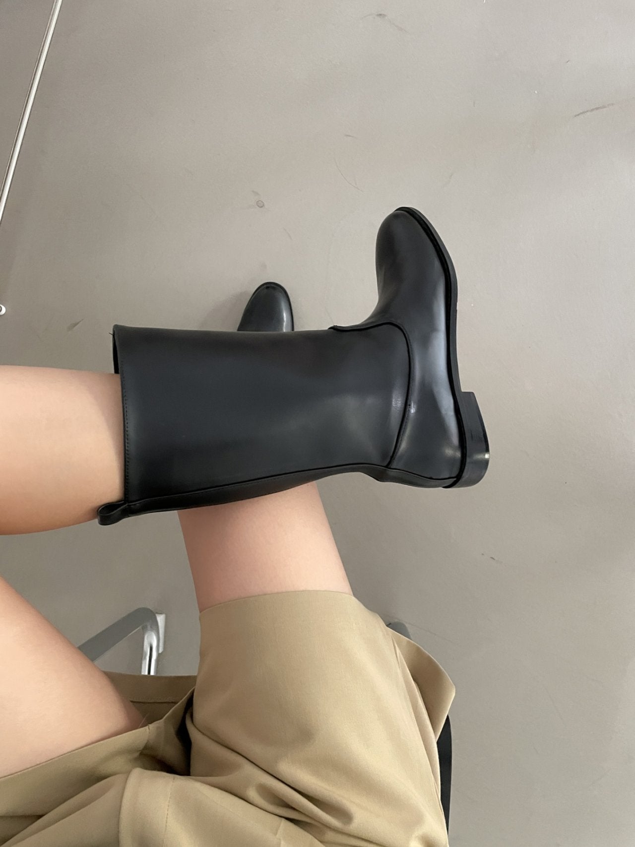 Lo Round middle boots