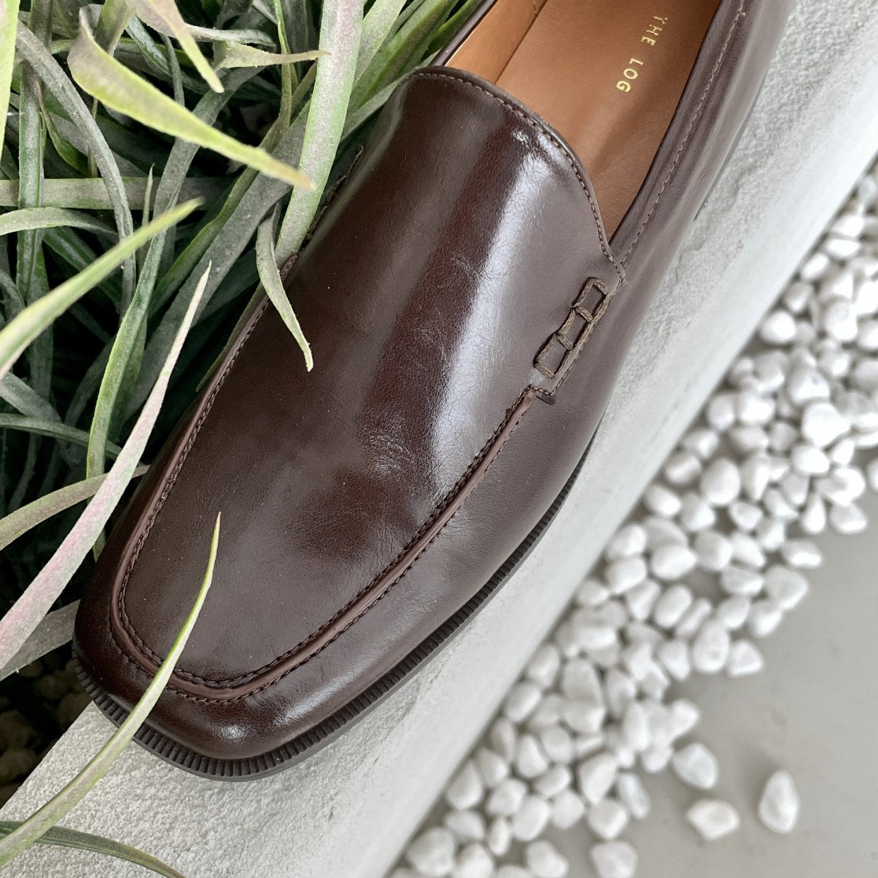 Square simple loafers