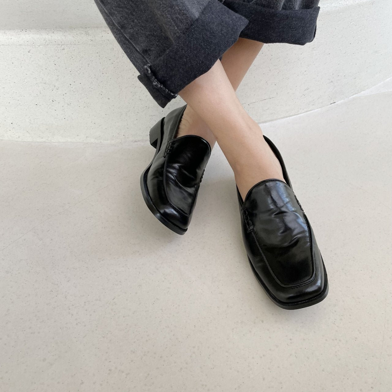 Square simple loafers