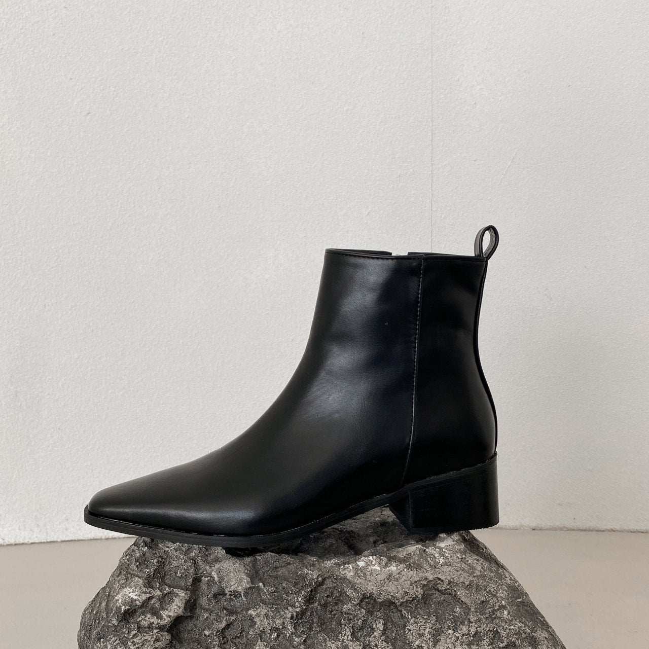 Simple Long Shape Ankle Boots