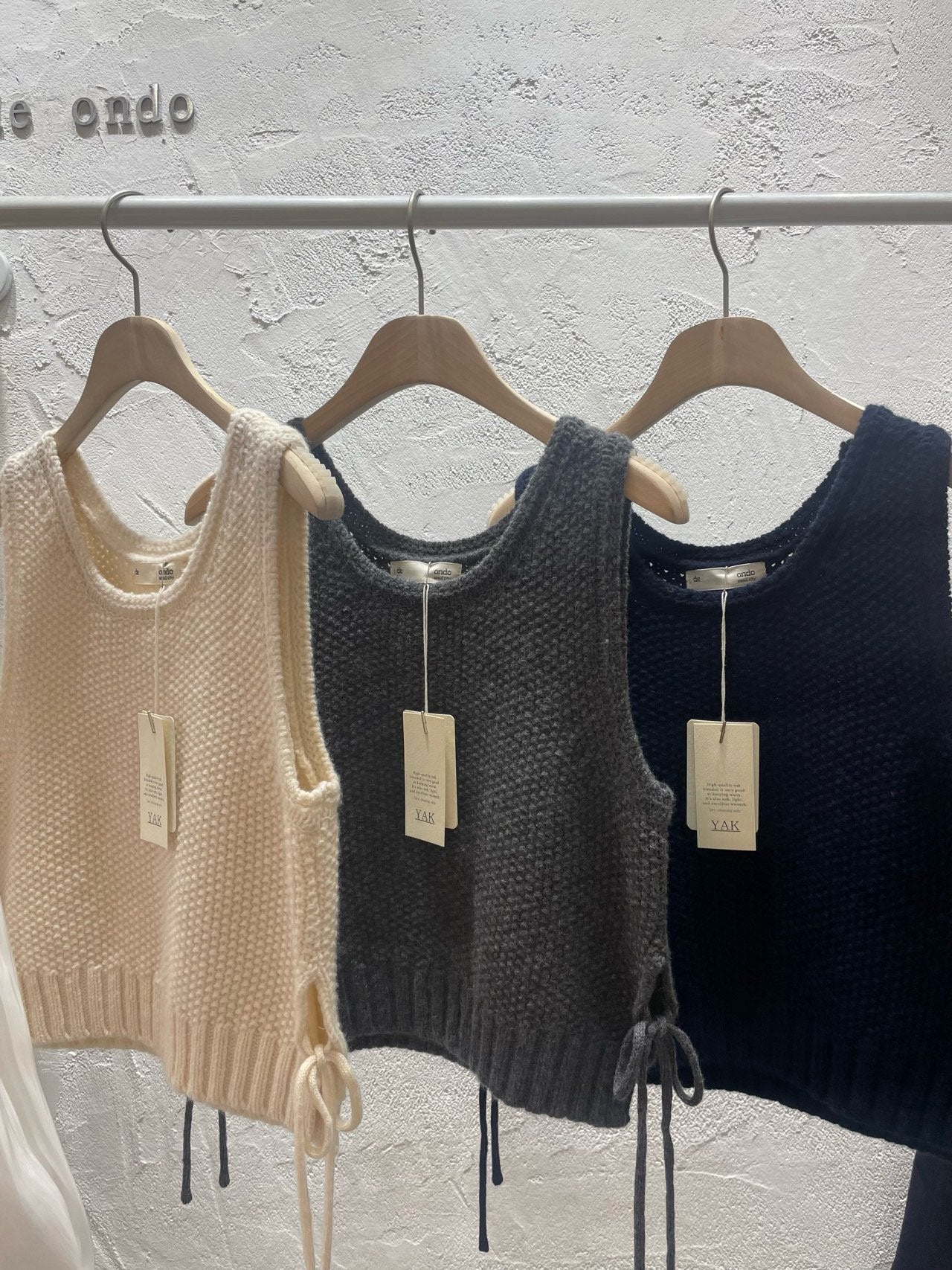 deondo yak wool vest-3col