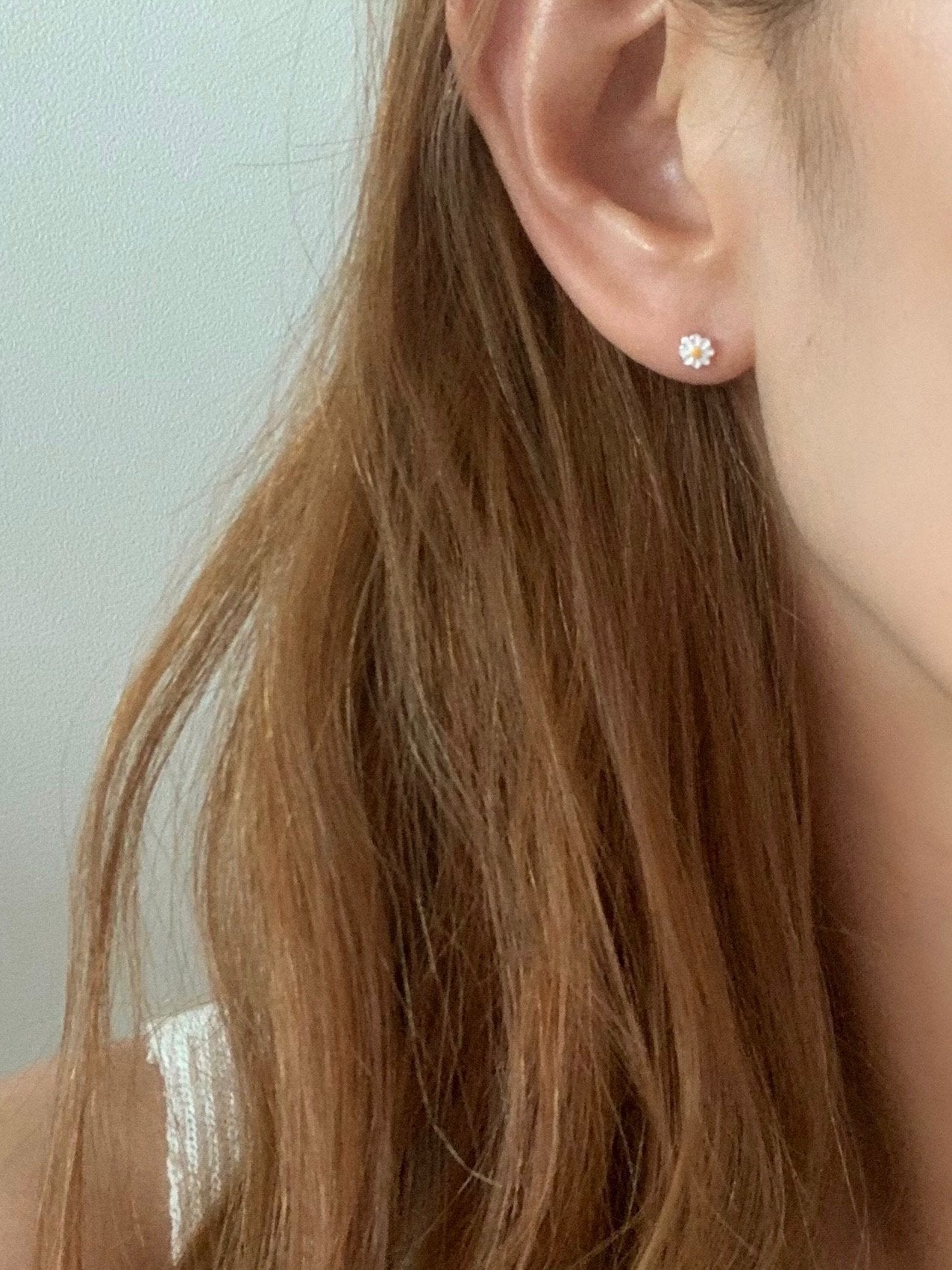 Daisy mini flower earring