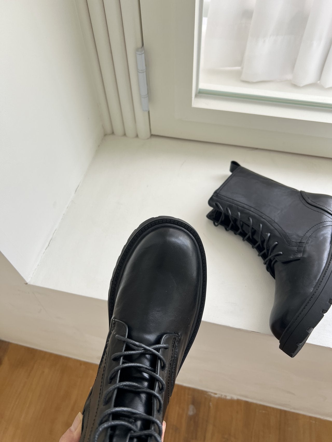 Black Lace-Up Walker