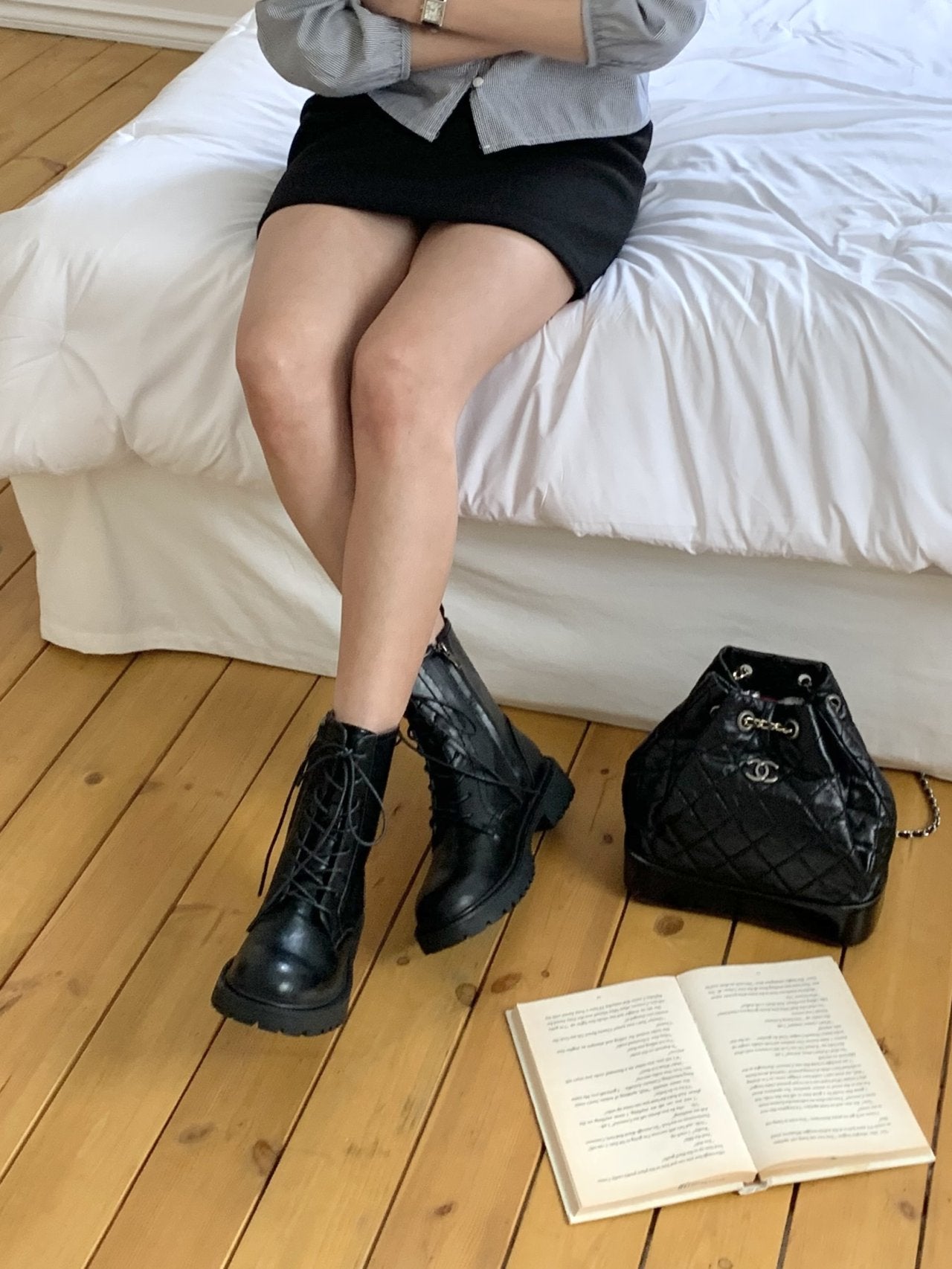 Black Lace-Up Walker
