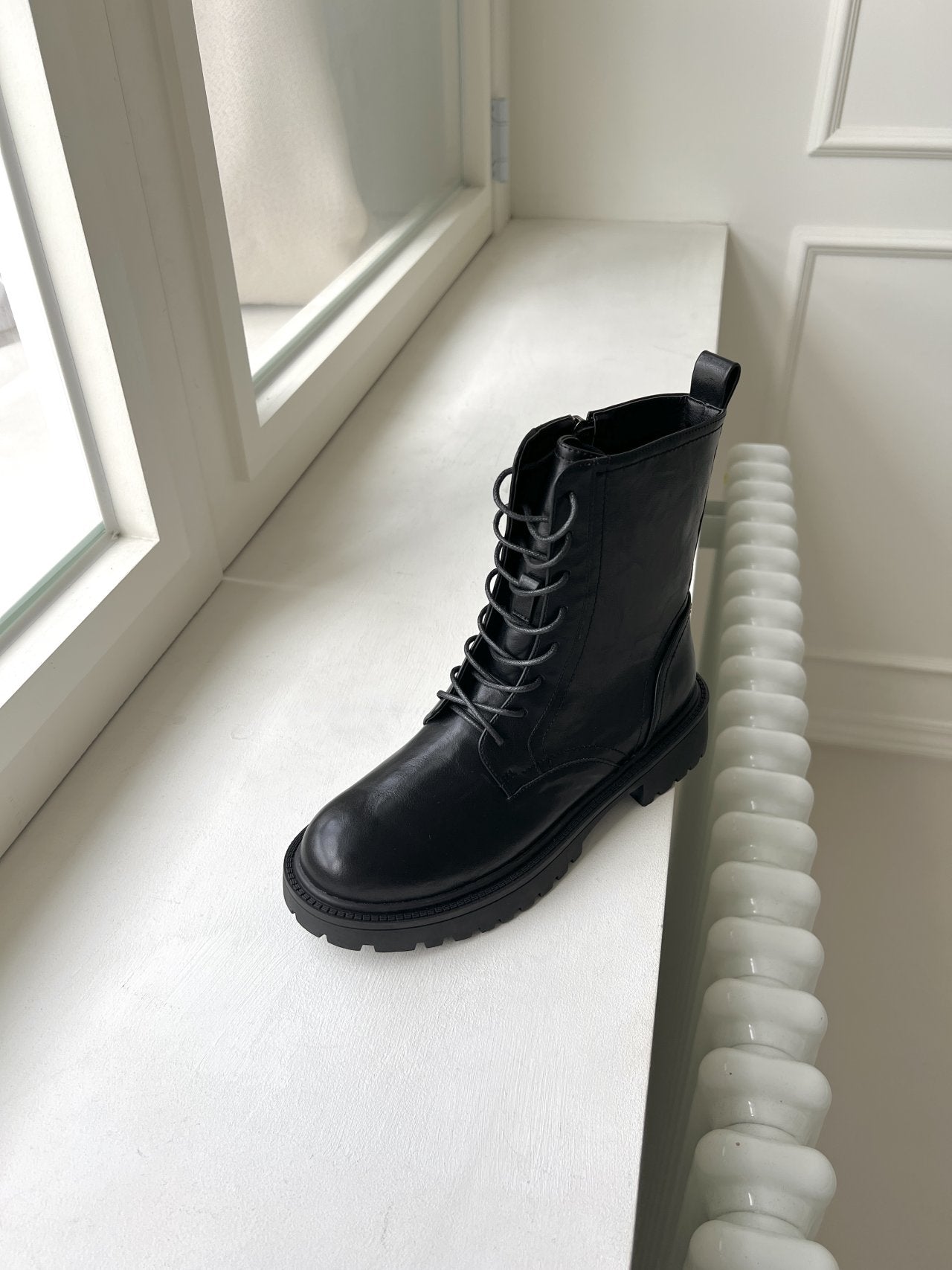 Black Lace-Up Walker