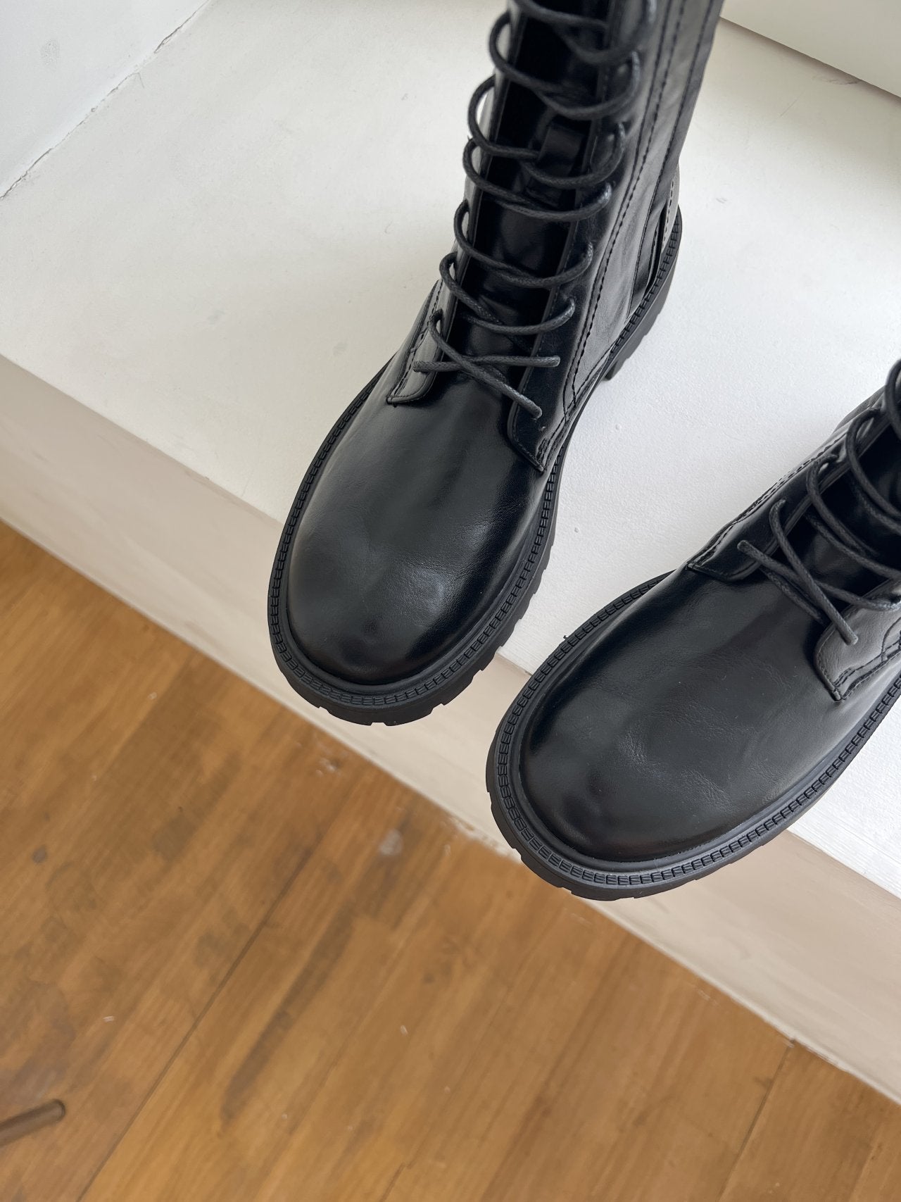 Black Lace-Up Walker