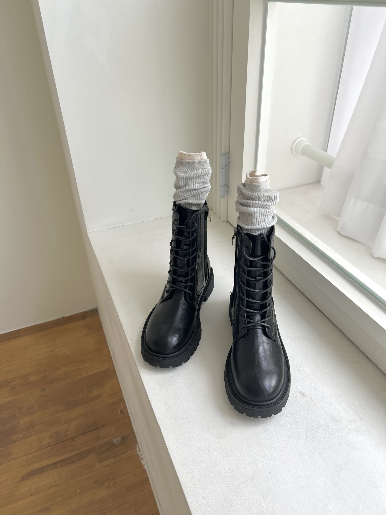 Black Lace-Up Walker