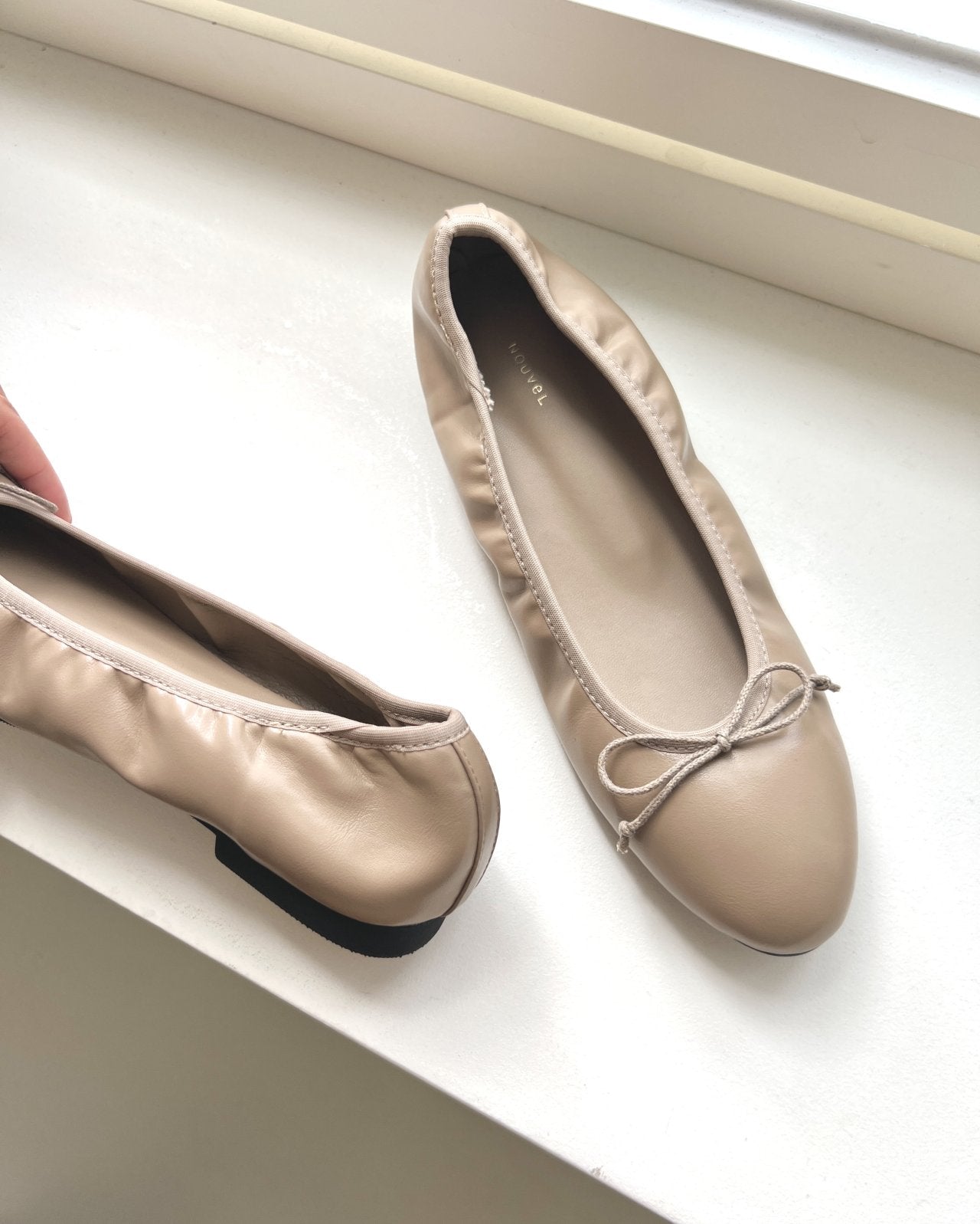 crumpled ribbon flat