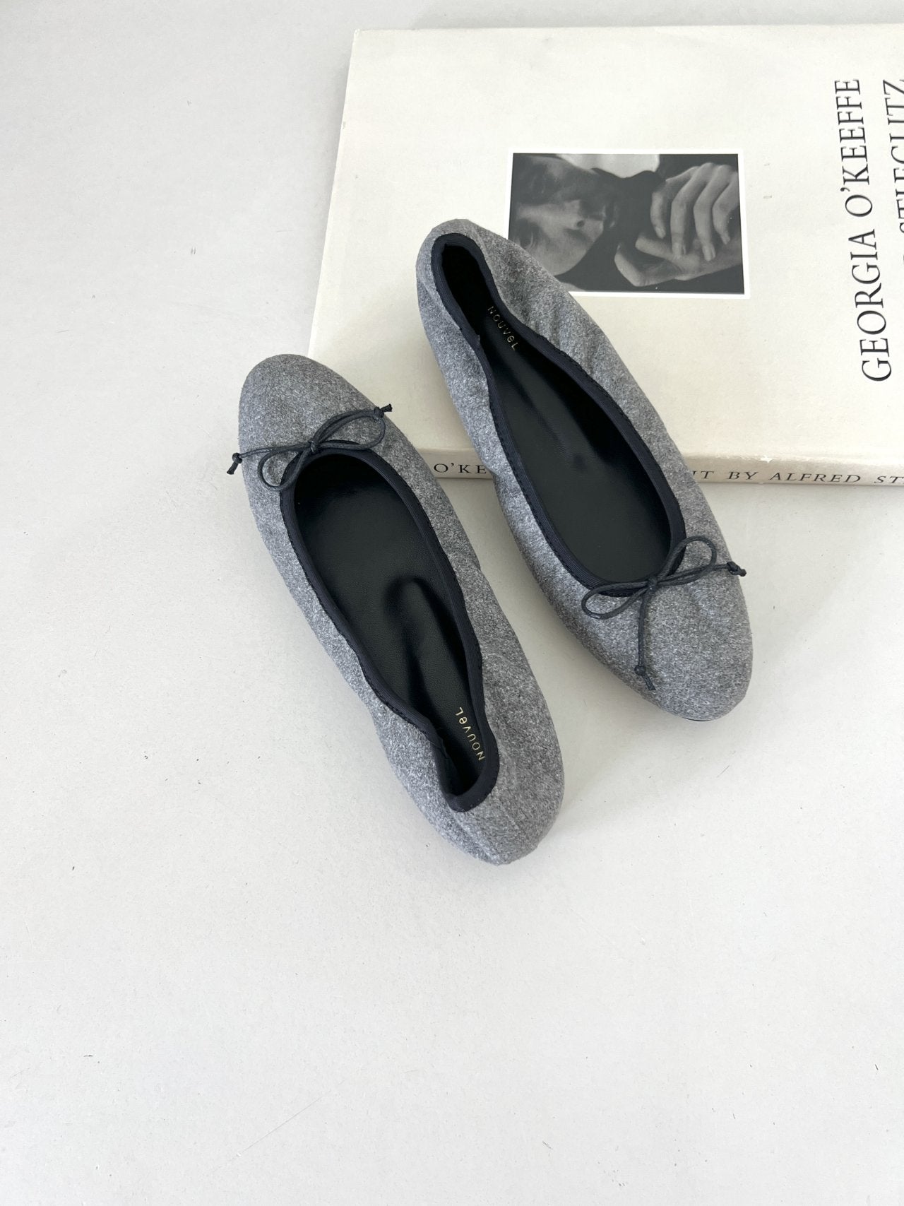 crumpled ribbon flat