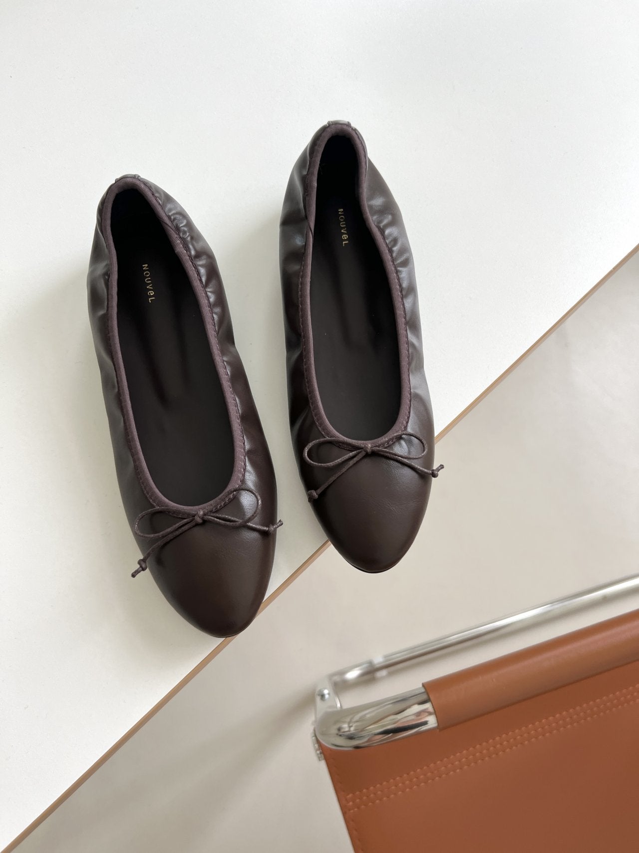 crumpled ribbon flat