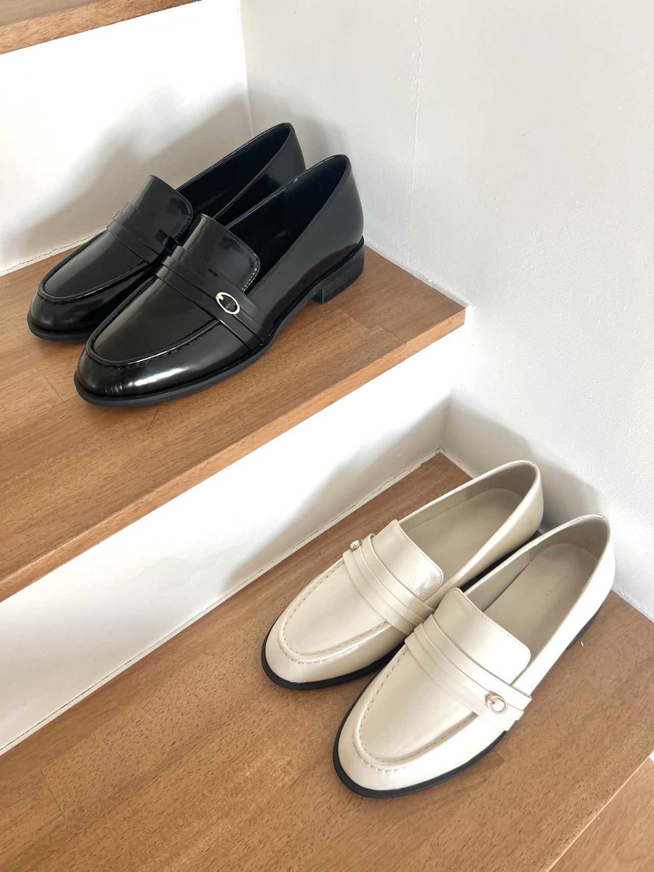 belt strap loafers