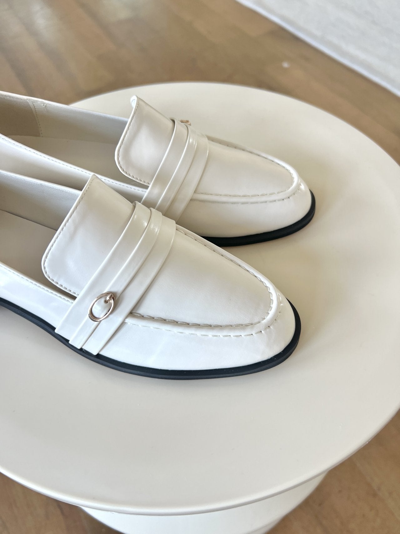 belt strap loafers