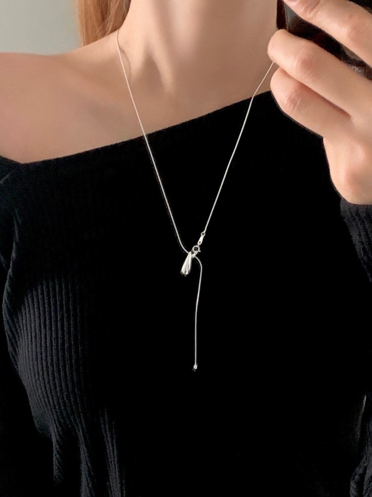snake string water drop necklace