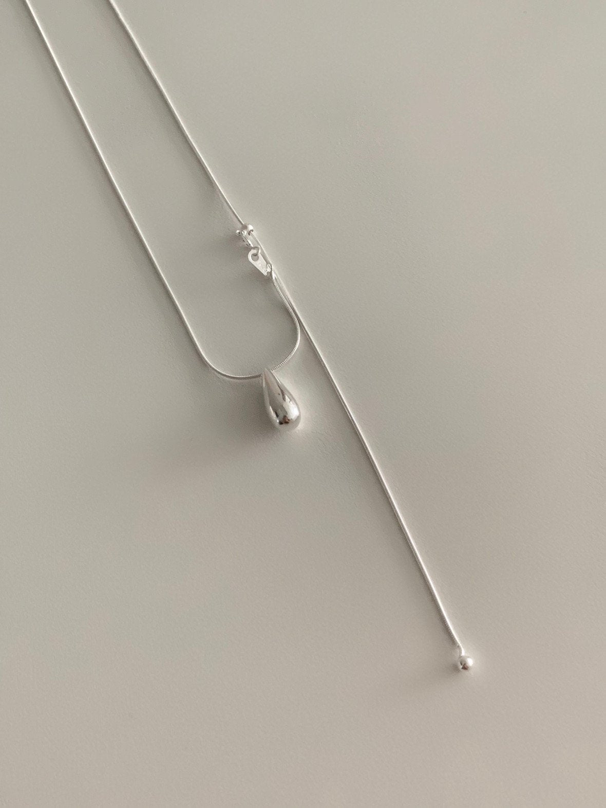 snake string water drop necklace