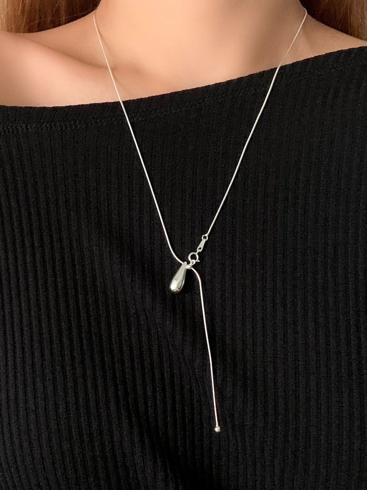 snake string water drop necklace