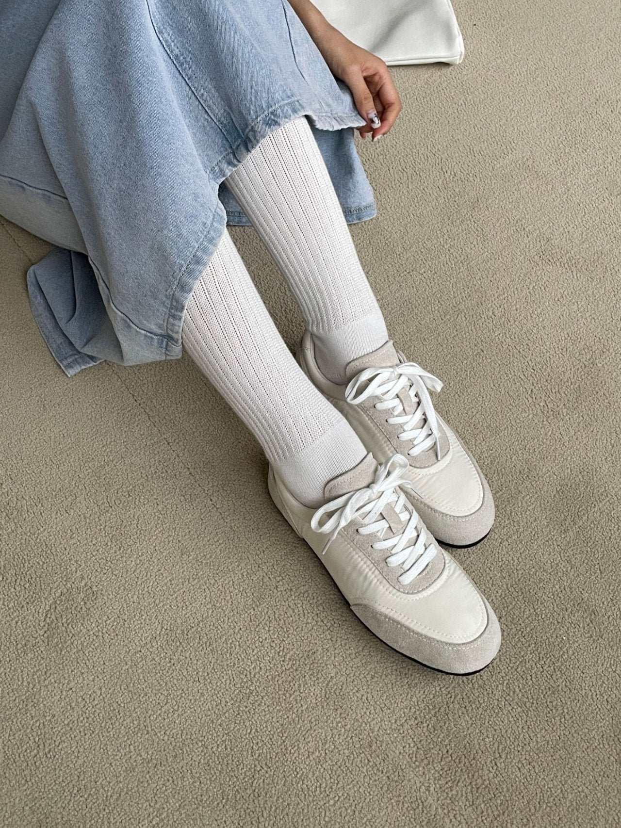 Simple nylon sneakers