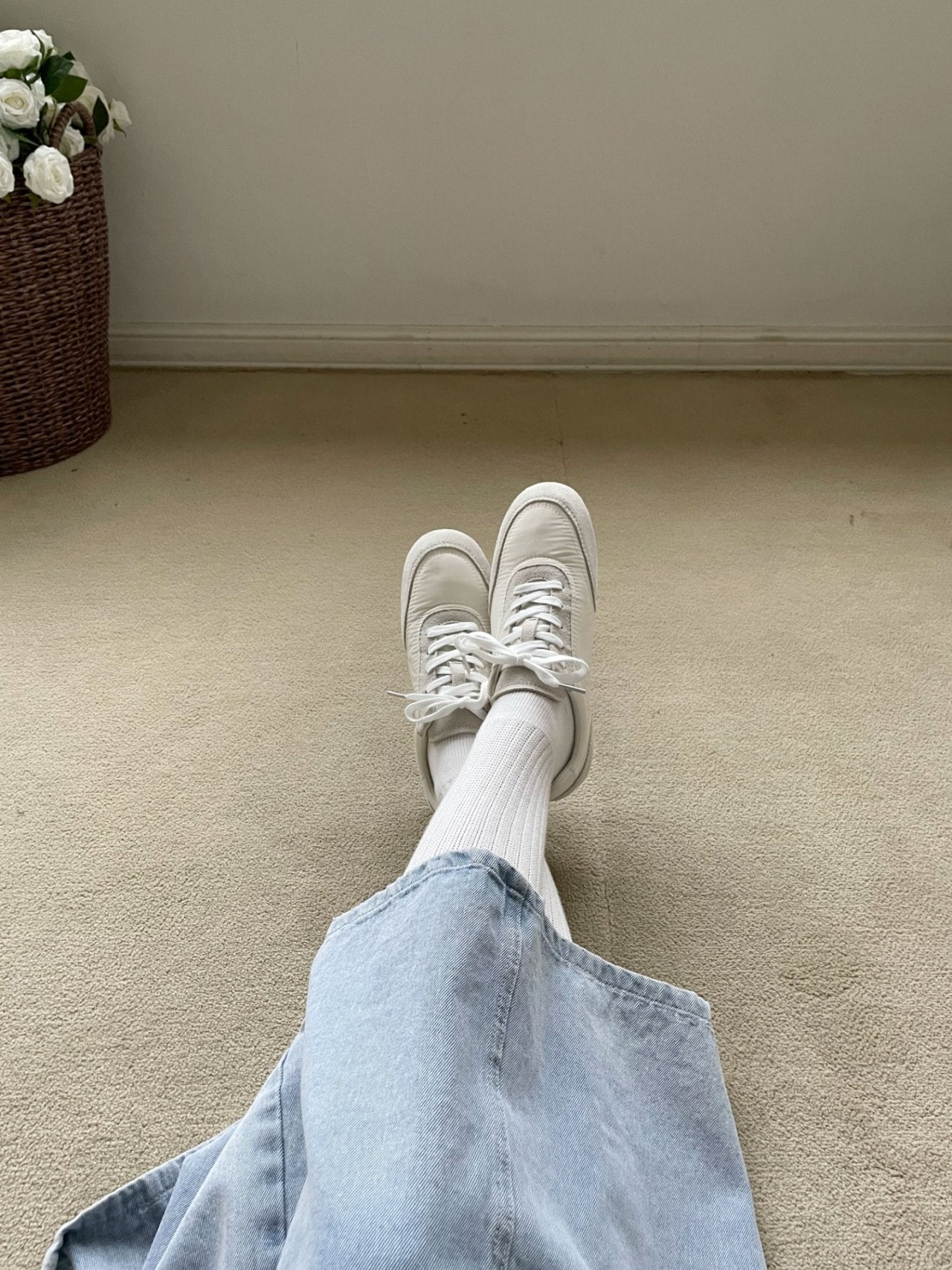 Simple nylon sneakers
