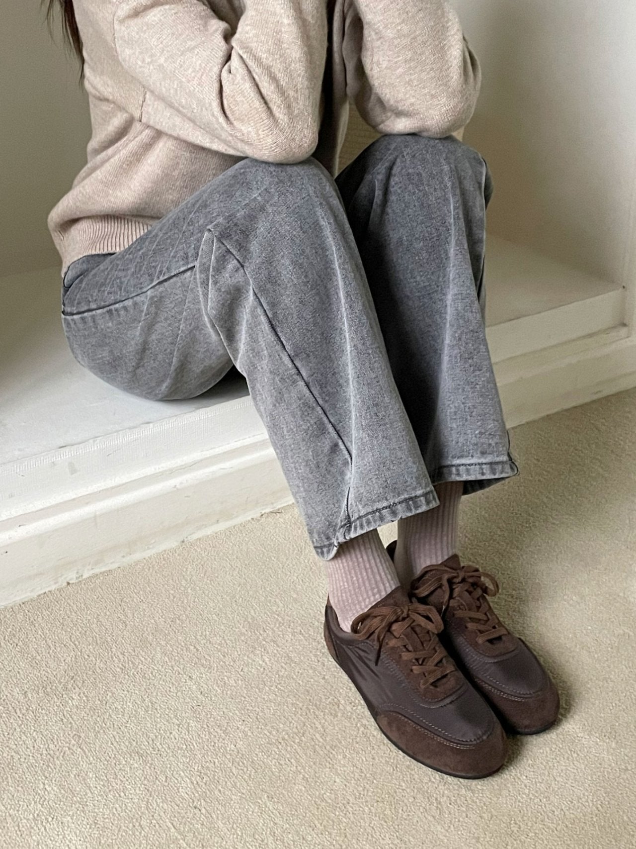 Simple nylon sneakers