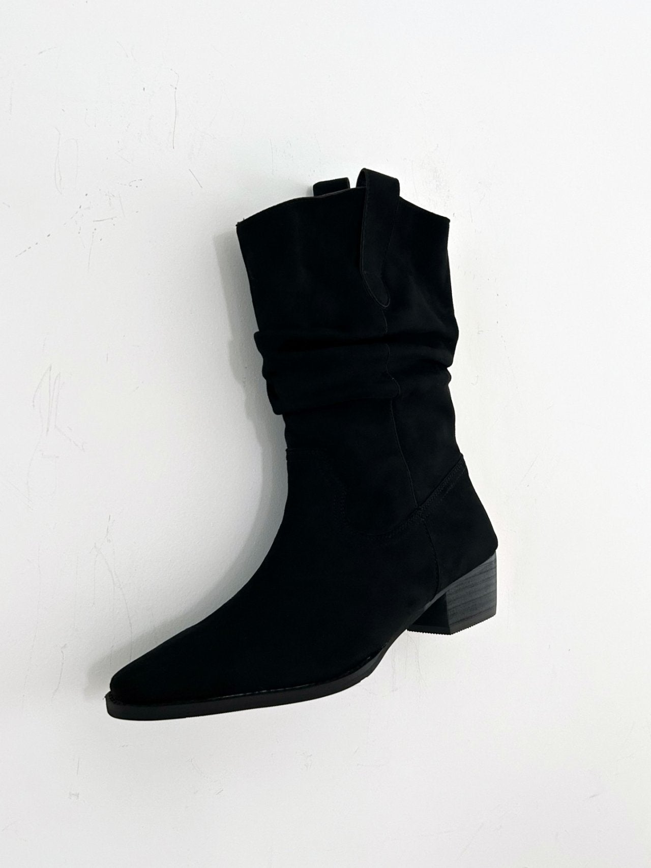 Western shirring boots