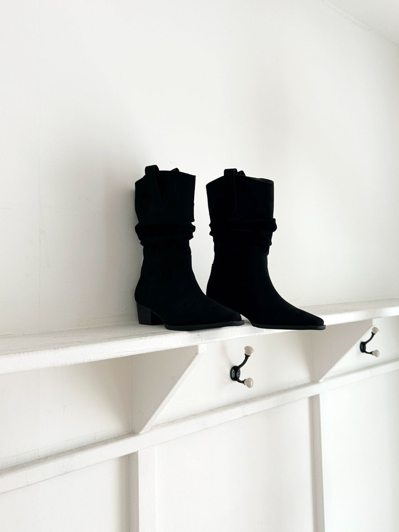 Western shirring boots