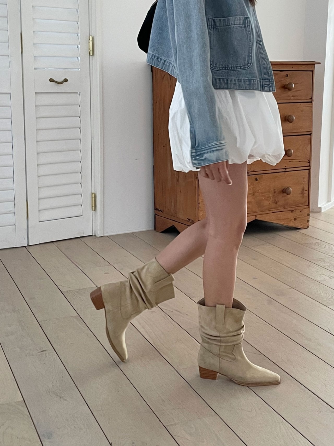 Western shirring boots