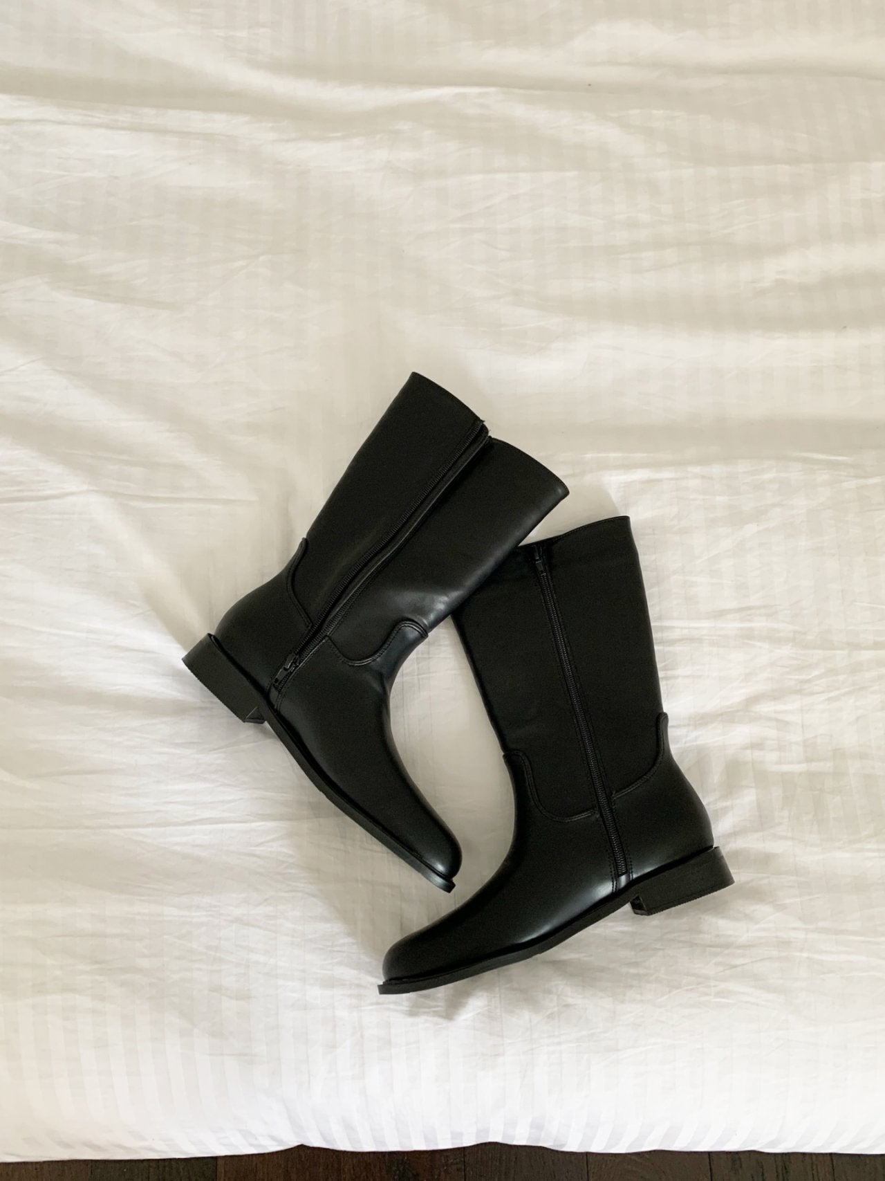 simple half flat boots