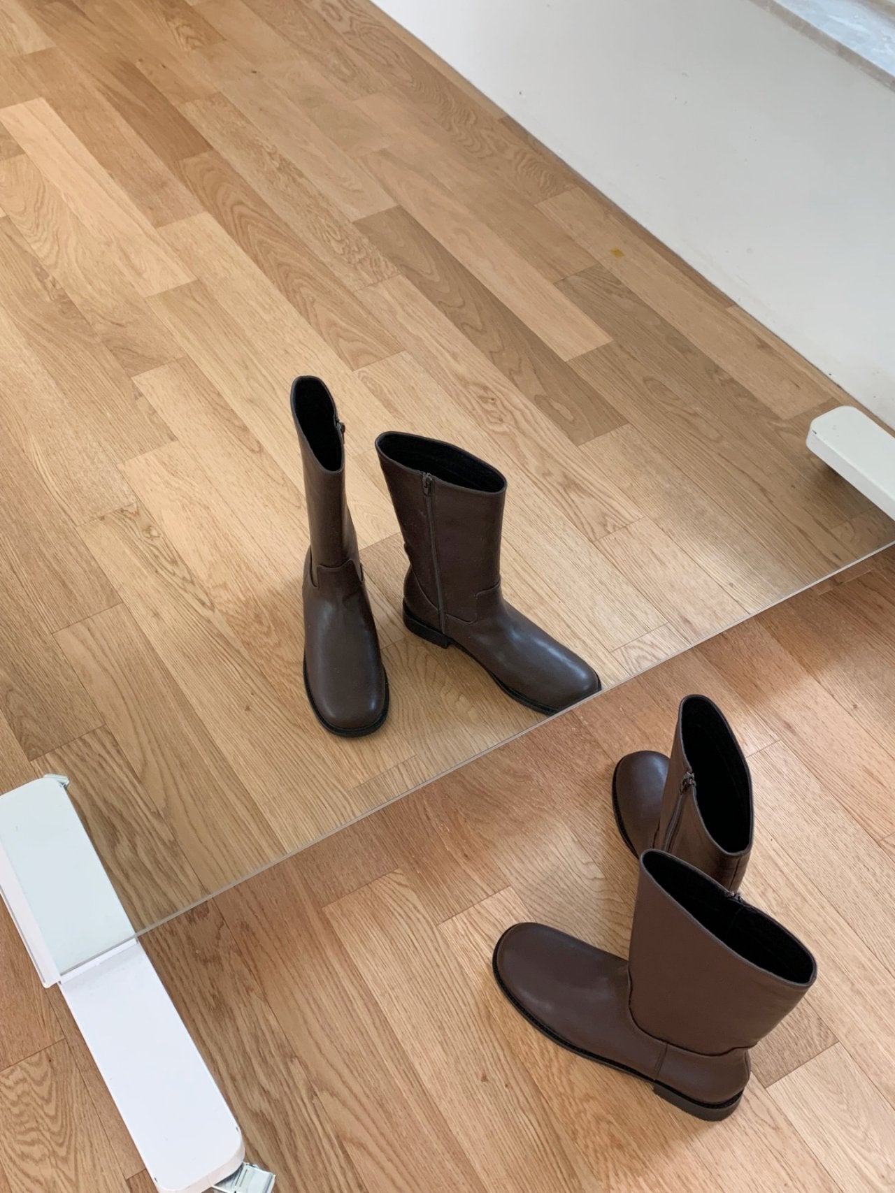 simple half flat boots