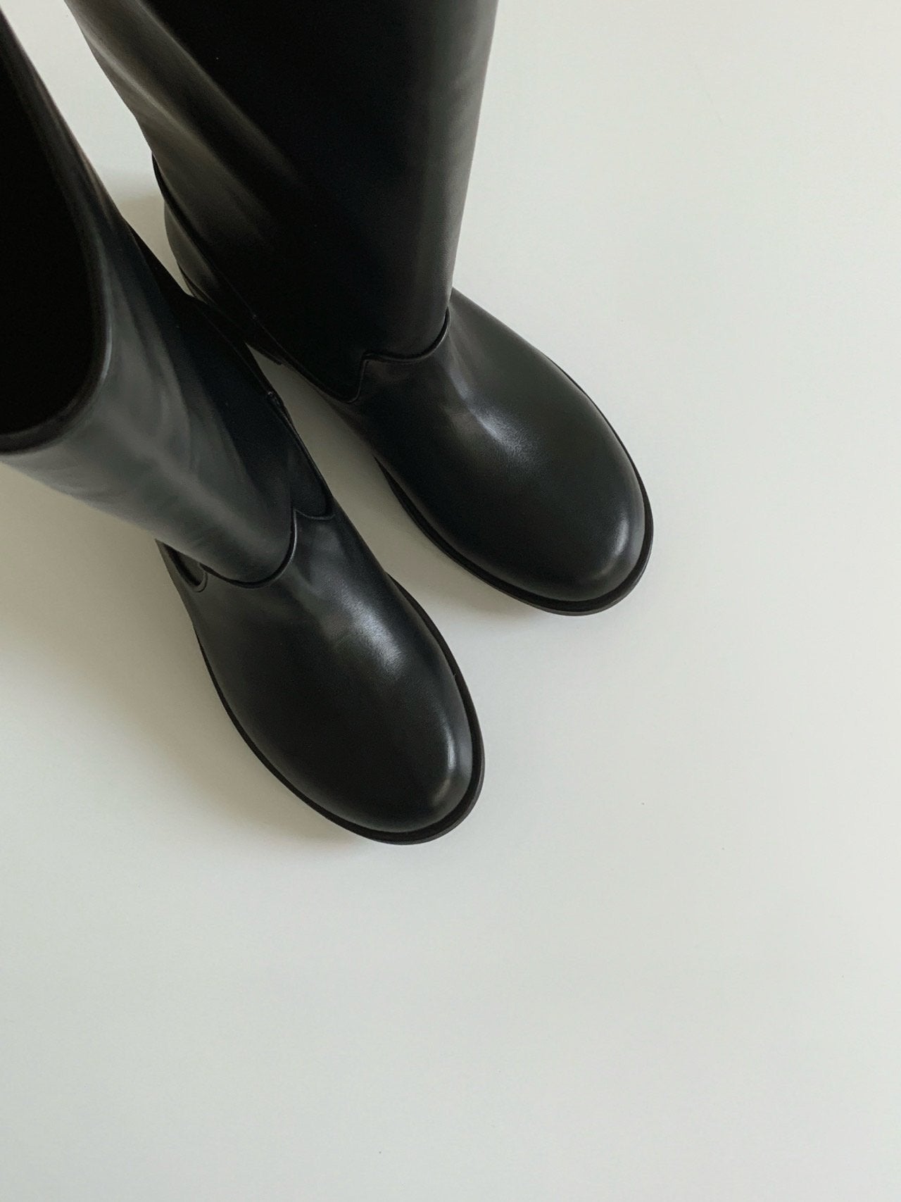 Olive V-Cut Belted Boots-2col