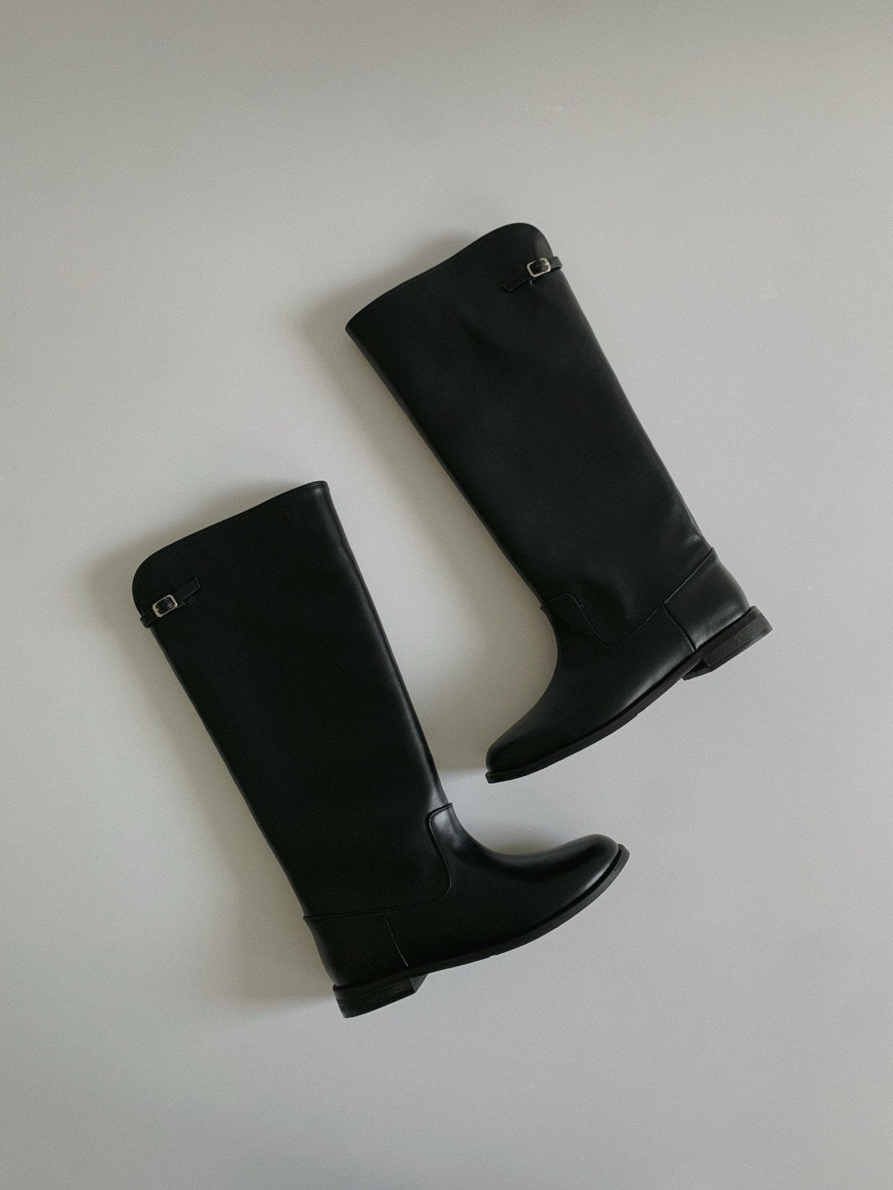 Olive V-Cut Belted Boots-2col