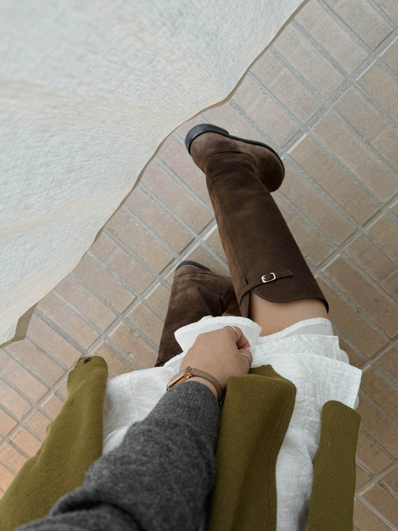 Olive V-Cut Belted Boots-2col