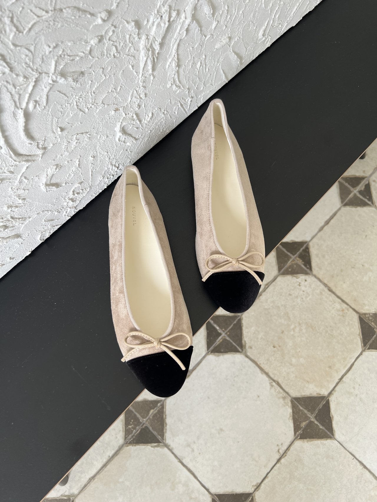 front velvet ribbon suede flat