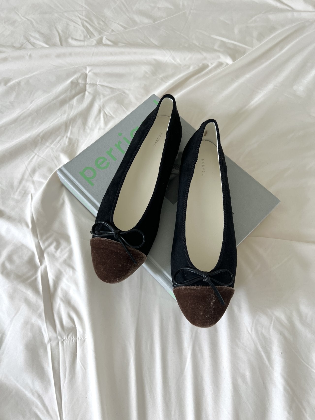 front velvet ribbon suede flat