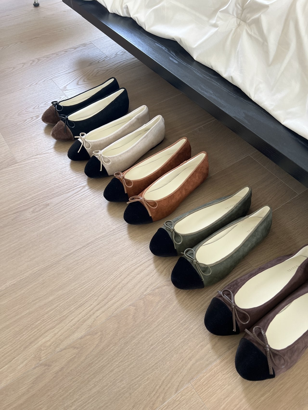 front velvet ribbon suede flat