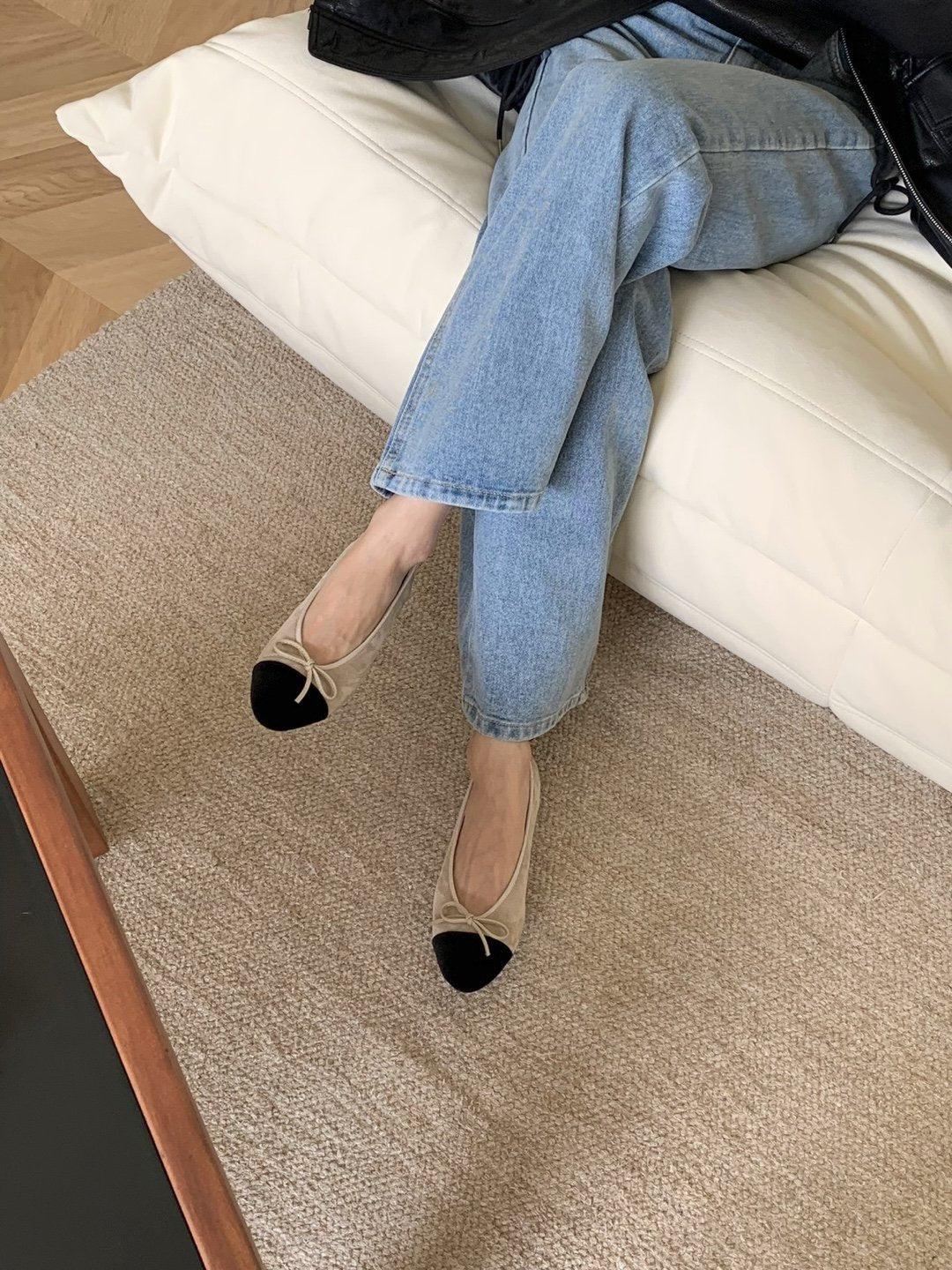 front velvet ribbon suede flat